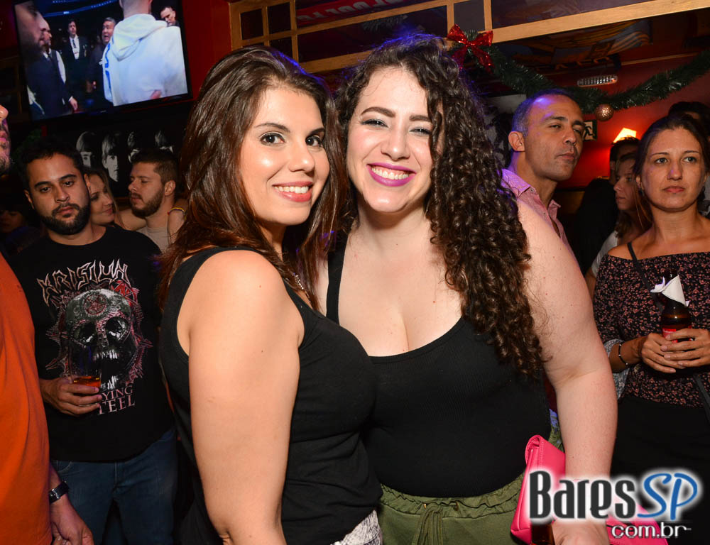 Sal Vicent e banda Bubbles embalaram a noite Saturday Rocks no Republic Pub com o melhor do pop rock Sal Vicent e banda Bubbles embalaram a noite Saturday Rocks no Republic Pub com o melhor do pop rock