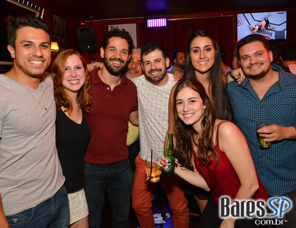 Sal Vicent e banda Bubbles embalaram a noite Saturday Rocks no Republic Pub com o melhor do pop rock Sal Vicent e banda Bubbles embalaram a noite Saturday Rocks no Republic Pub com o melhor do pop rock