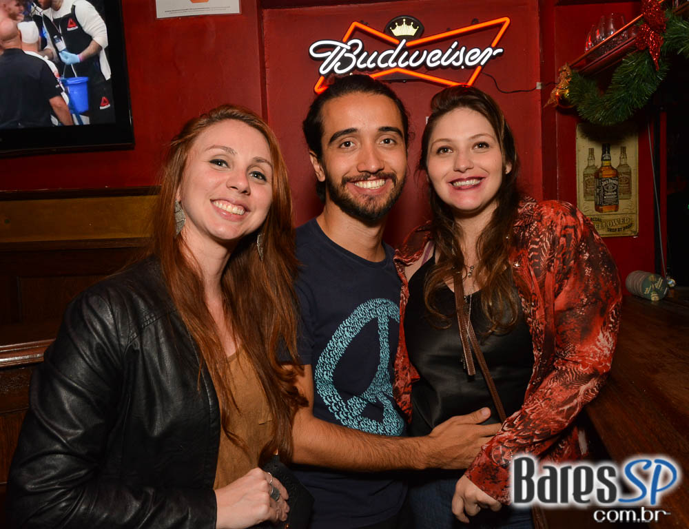 Sal Vicent e banda Bubbles embalaram a noite Saturday Rocks no Republic Pub com o melhor do pop rock Sal Vicent e banda Bubbles embalaram a noite Saturday Rocks no Republic Pub com o melhor do pop rock