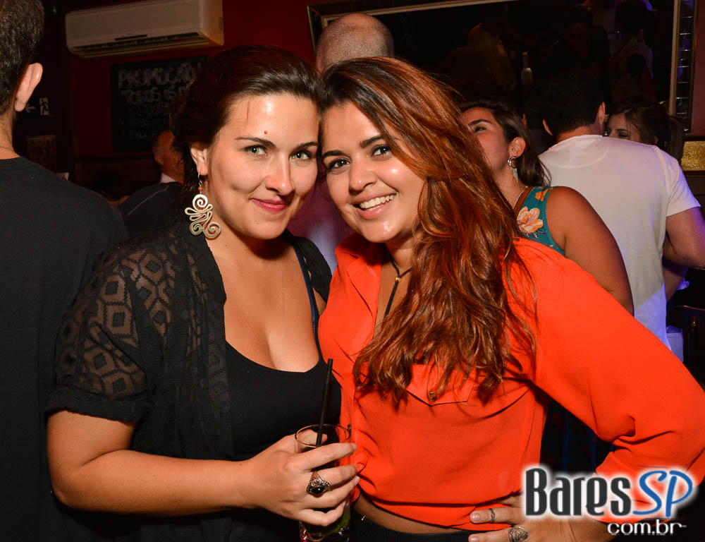 Sal Vicent e banda Bubbles embalaram a noite Saturday Rocks no Republic Pub com o melhor do pop rock Sal Vicent e banda Bubbles embalaram a noite Saturday Rocks no Republic Pub com o melhor do pop rock