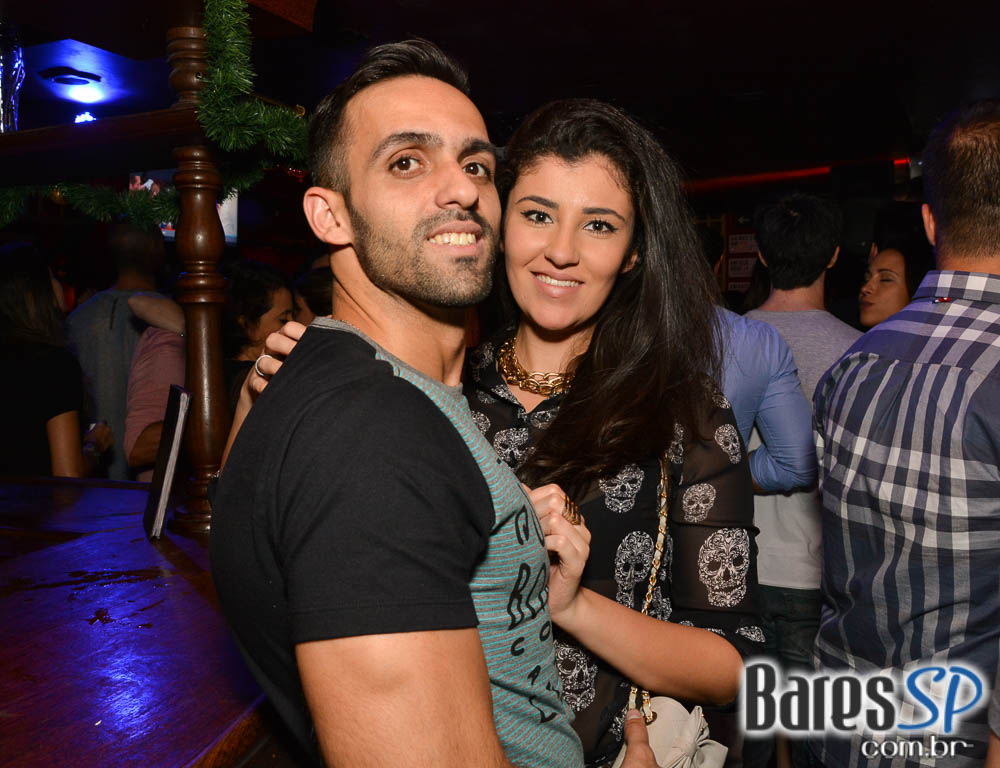 Sal Vicent e banda Bubbles embalaram a noite Saturday Rocks no Republic Pub com o melhor do pop rock Sal Vicent e banda Bubbles embalaram a noite Saturday Rocks no Republic Pub com o melhor do pop rock