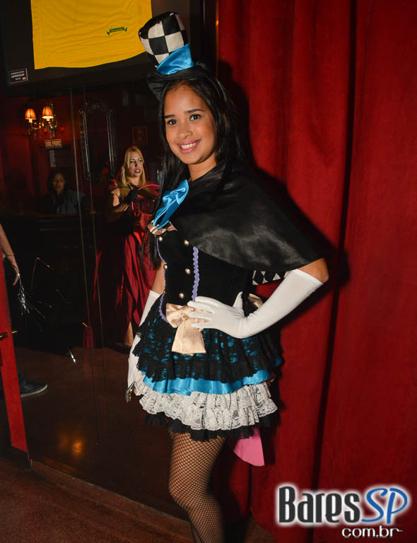 Festa de despedida do ano de 2016 com a Noite da Fantasia no Akbar Festa de despedida do ano de 2016 com a Noite da Fantasia no Akbar