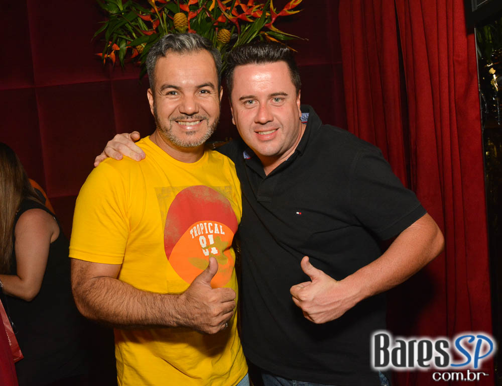 Festa de despedida do ano de 2016 com a Noite da Fantasia no Akbar Festa de despedida do ano de 2016 com a Noite da Fantasia no Akbar