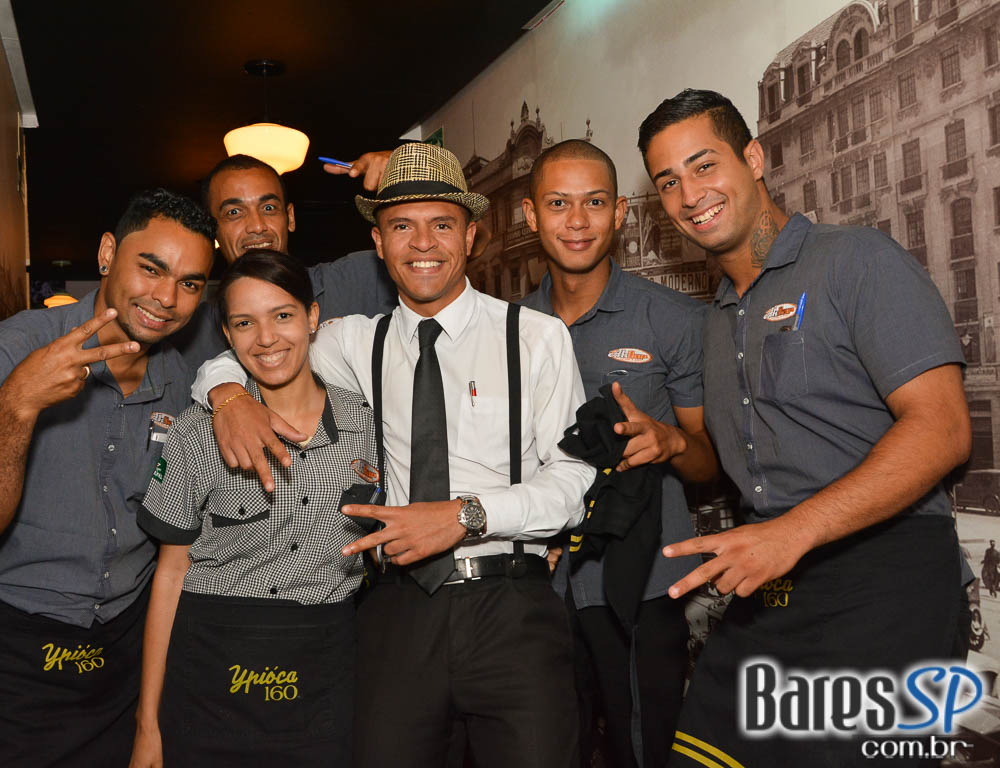 Festa de despedida do ano de 2016 com a Noite da Fantasia no Akbar Festa de despedida do ano de 2016 com a Noite da Fantasia no Akbar