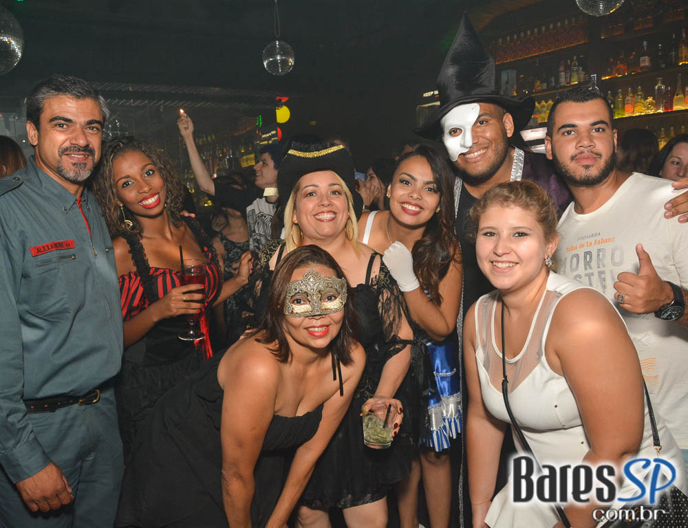 Festa de despedida do ano de 2016 com a Noite da Fantasia no Akbar Festa de despedida do ano de 2016 com a Noite da Fantasia no Akbar