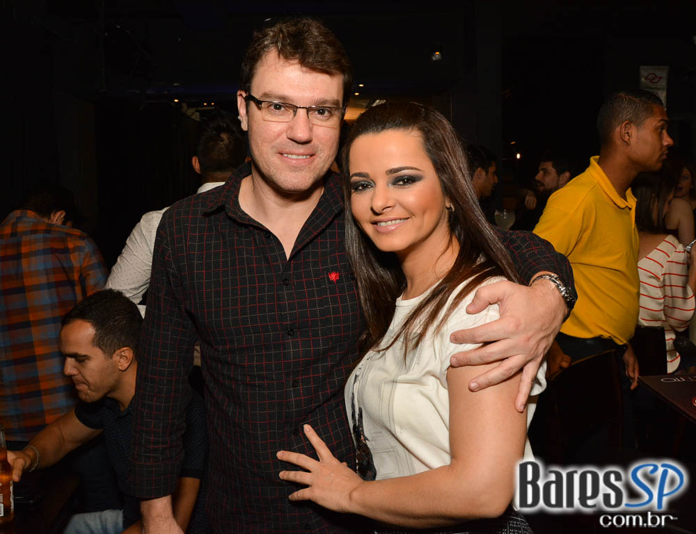 Show da Banda Viva Noite animou a noite no Dezoito Bar Show da Banda Viva Noite animou a noite no Dezoito Bar