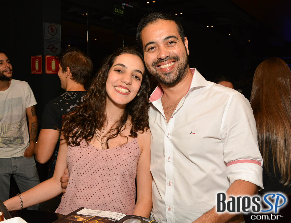 Show da Banda Viva Noite animou a noite no Dezoito Bar Show da Banda Viva Noite animou a noite no Dezoito Bar