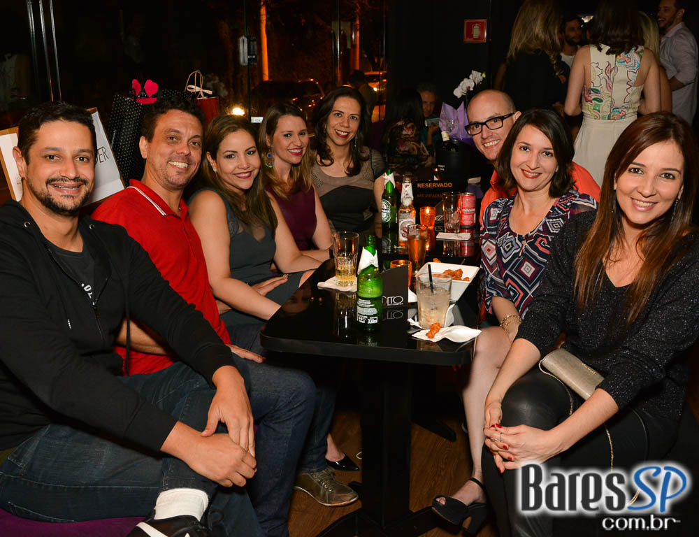 Show da Banda Viva Noite animou a noite no Dezoito Bar Show da Banda Viva Noite animou a noite no Dezoito Bar