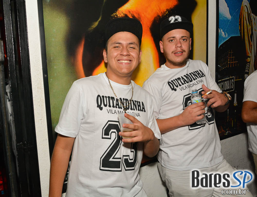 Aniversário de 23 anos do Bar Quitandinha com DJs convidados agitou o sábado Aniversário de 23 anos do Bar Quitandinha com DJs convidados agitou o sábado