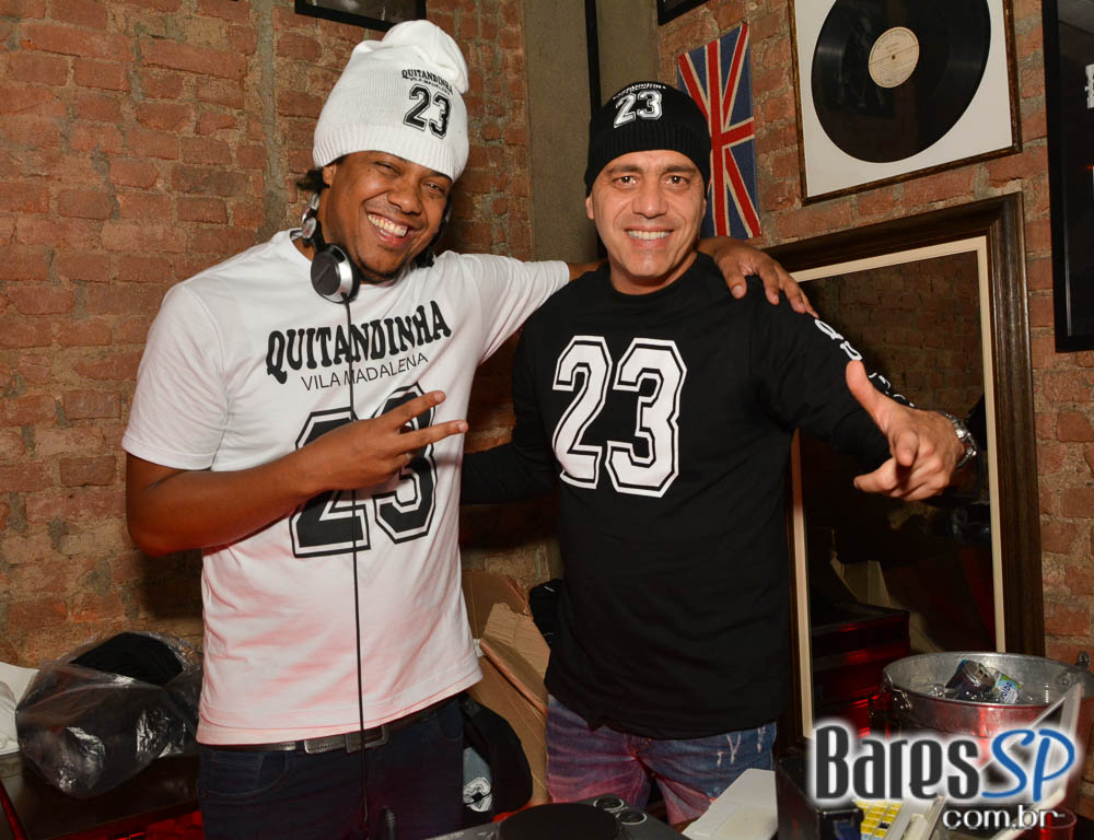 Aniversário de 23 anos do Bar Quitandinha com DJs convidados agitou o sábado Aniversário de 23 anos do Bar Quitandinha com DJs convidados agitou o sábado
