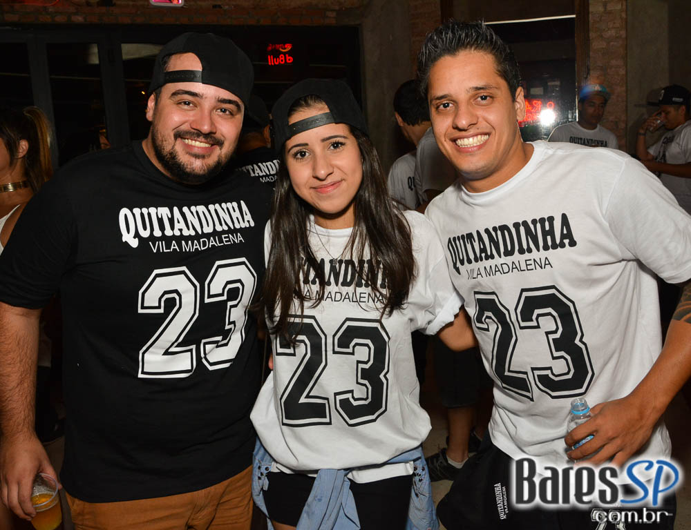 Aniversário de 23 anos do Bar Quitandinha com DJs convidados agitou o sábado Aniversário de 23 anos do Bar Quitandinha com DJs convidados agitou o sábado