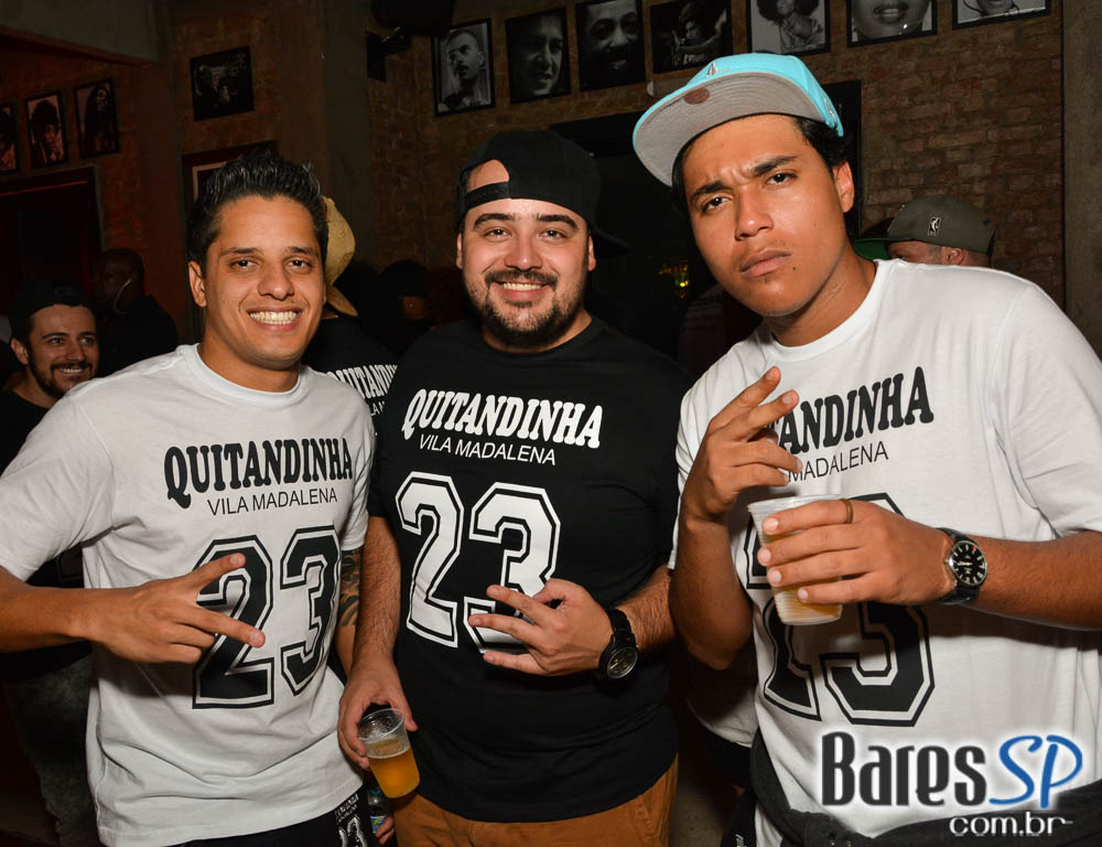 Aniversário de 23 anos do Bar Quitandinha com DJs convidados agitou o sábado Aniversário de 23 anos do Bar Quitandinha com DJs convidados agitou o sábado