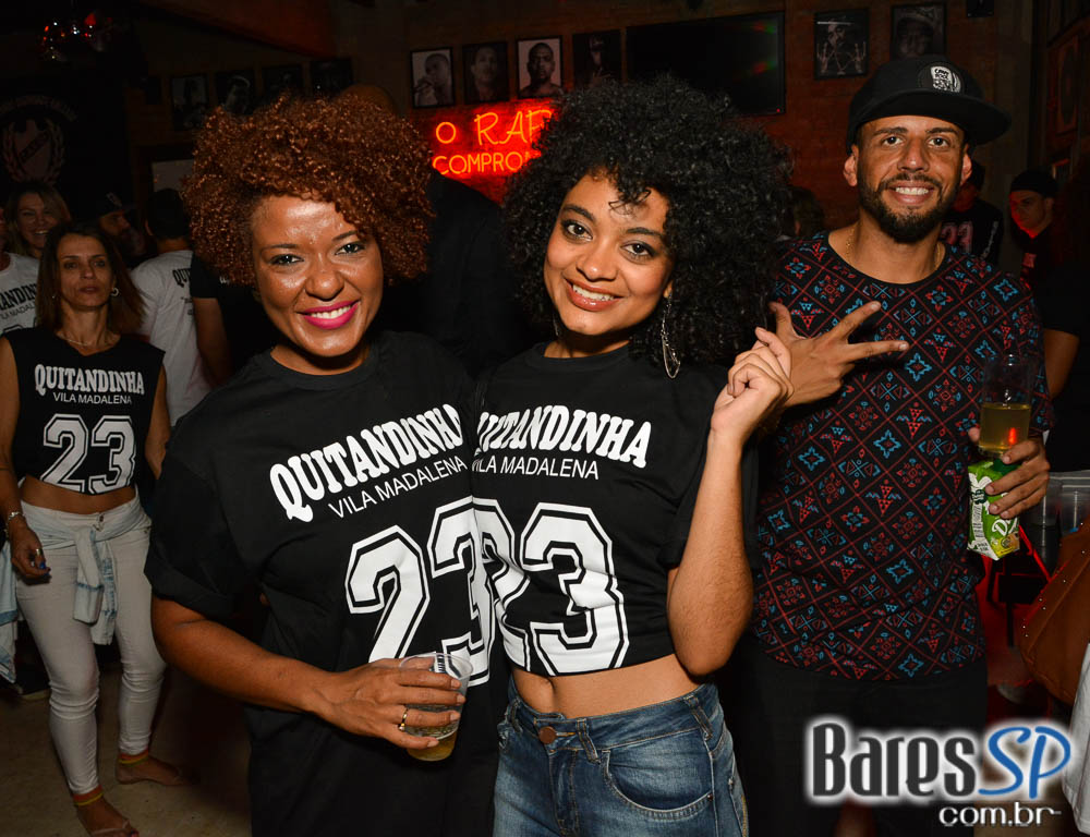 Aniversário de 23 anos do Bar Quitandinha com DJs convidados agitou o sábado Aniversário de 23 anos do Bar Quitandinha com DJs convidados agitou o sábado