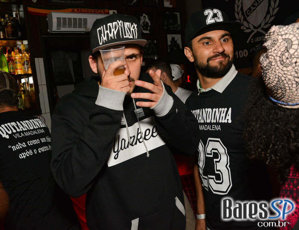 Aniversário de 23 anos do Bar Quitandinha com DJs convidados agitou o sábado Aniversário de 23 anos do Bar Quitandinha com DJs convidados agitou o sábado