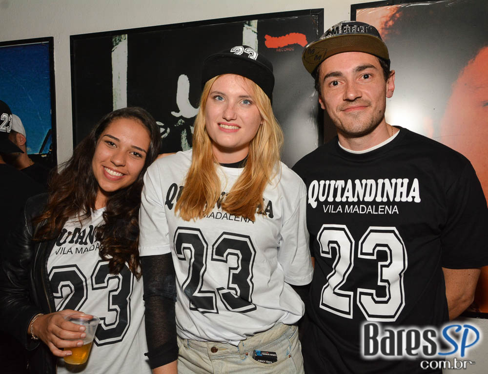 Aniversário de 23 anos do Bar Quitandinha com DJs convidados agitou o sábado Aniversário de 23 anos do Bar Quitandinha com DJs convidados agitou o sábado