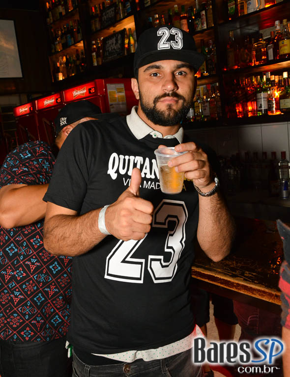 Aniversário de 23 anos do Bar Quitandinha com DJs convidados agitou o sábado Aniversário de 23 anos do Bar Quitandinha com DJs convidados agitou o sábado