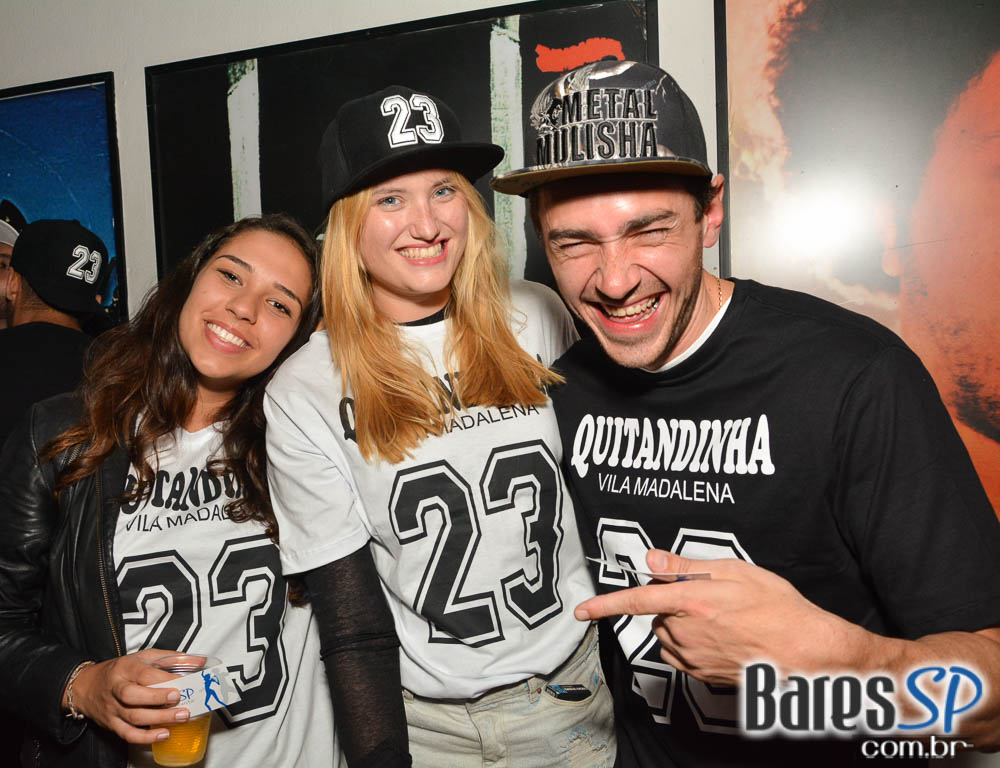 Aniversário de 23 anos do Bar Quitandinha com DJs convidados agitou o sábado Aniversário de 23 anos do Bar Quitandinha com DJs convidados agitou o sábado