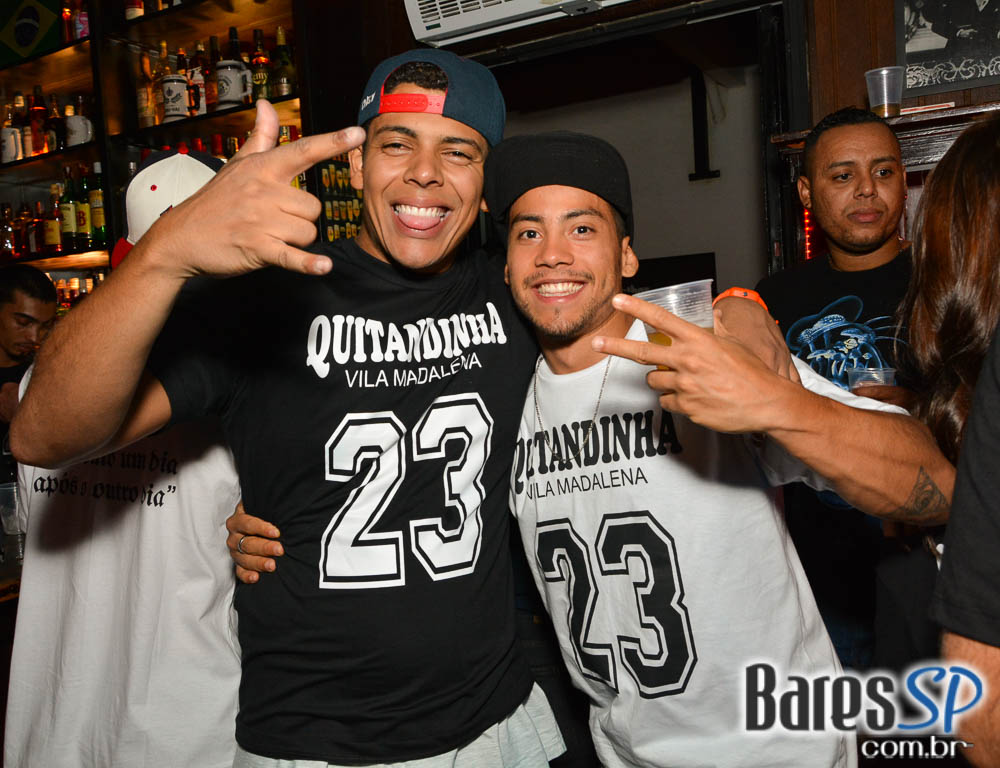 Aniversário de 23 anos do Bar Quitandinha com DJs convidados agitou o sábado Aniversário de 23 anos do Bar Quitandinha com DJs convidados agitou o sábado