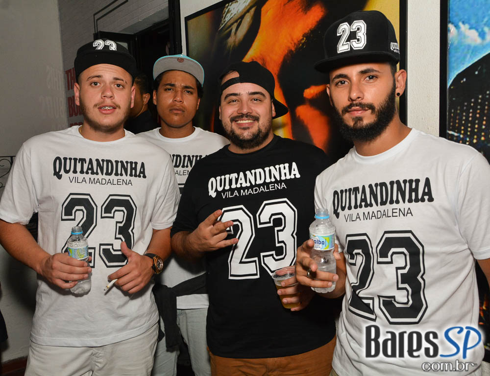 Aniversário de 23 anos do Bar Quitandinha com DJs convidados agitou o sábado Aniversário de 23 anos do Bar Quitandinha com DJs convidados agitou o sábado