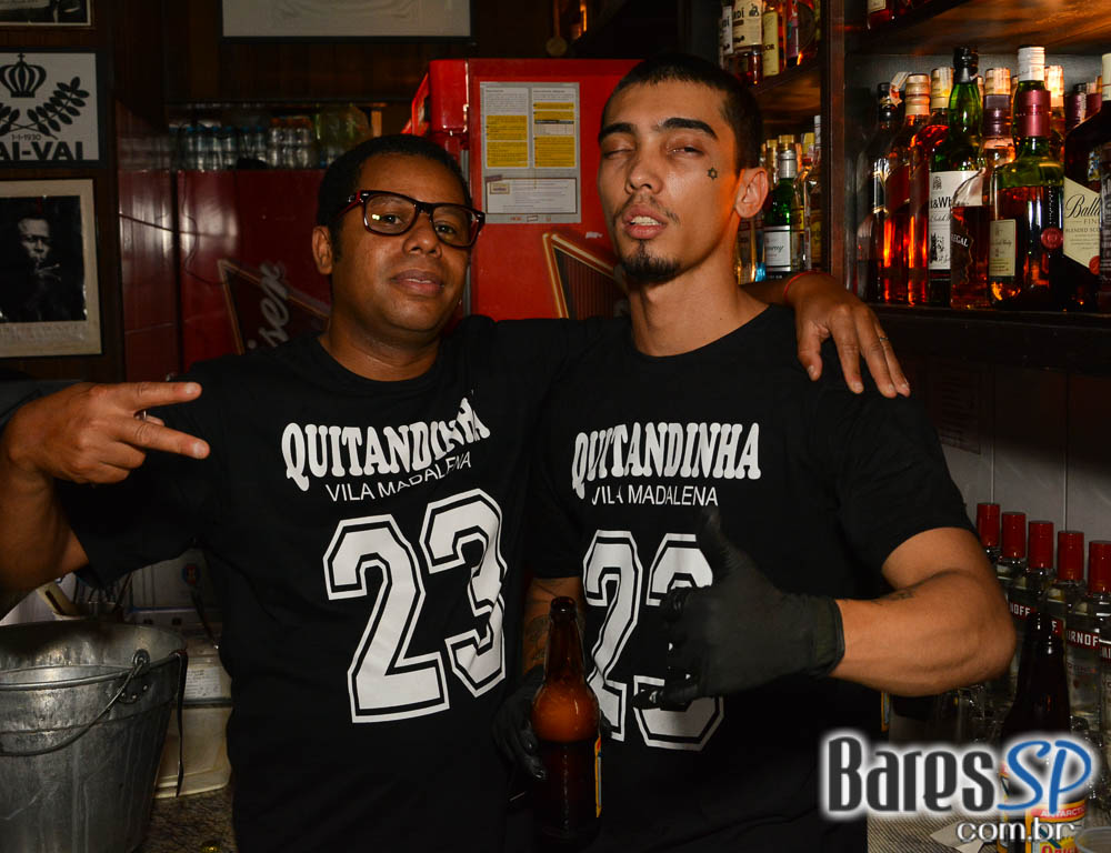 Aniversário de 23 anos do Bar Quitandinha com DJs convidados agitou o sábado Aniversário de 23 anos do Bar Quitandinha com DJs convidados agitou o sábado