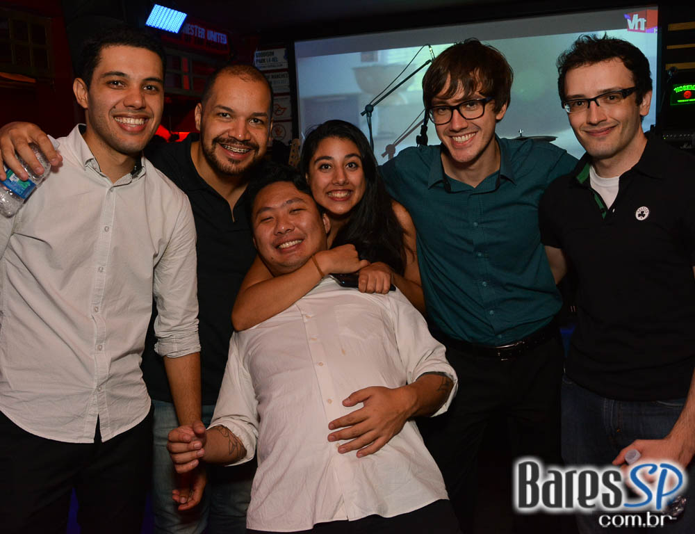 William Kim e banda Vih agitaram a noite com pop rock no Republic Pub William Kim e banda Vih agitaram a noite com pop rock no Republic Pub