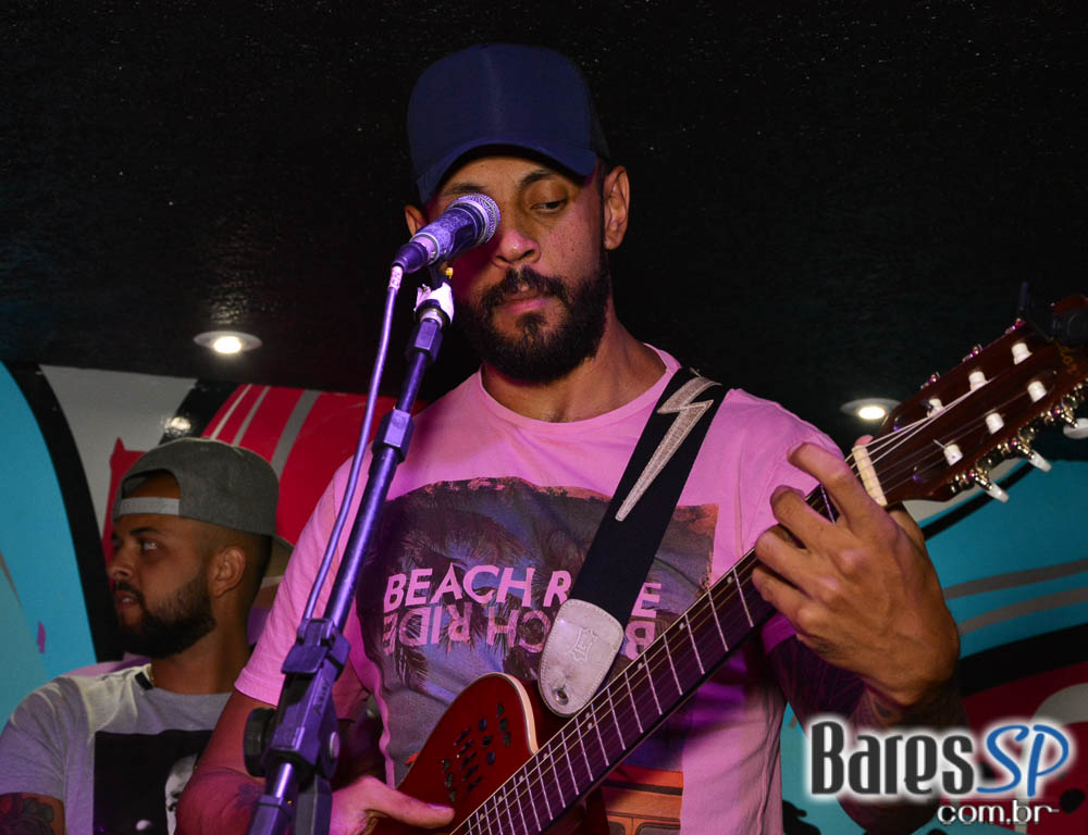 #EnfimChegouASextaFeira com Pagode dos Brothers, As de Paula e Leo Derobi no Boteco Vila Rica #EnfimChegouASextaFeira com Pagode dos Brothers, As de Paula e Leo Derobi no Boteco Vila Rica