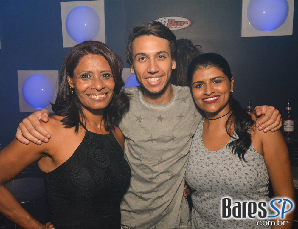 Noite da Skol Secret animou a sexta-feira do Akbar Lounge e Disco Noite da Skol Secret animou a sexta-feira do Akbar Lounge e Disco