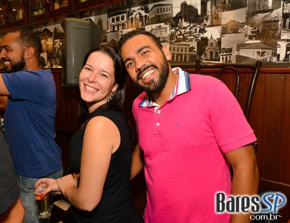 Banda Jornada agitou a noite com muito MPB no Bar Birô Banda Jornada agitou a noite com muito MPB no Bar Birô