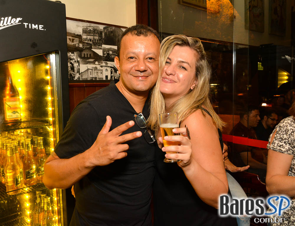 Banda Jornada agitou a noite com muito MPB no Bar Birô Banda Jornada agitou a noite com muito MPB no Bar Birô