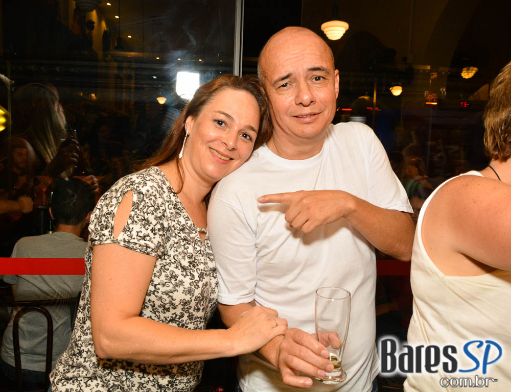 Banda Jornada agitou a noite com muito MPB no Bar Birô Banda Jornada agitou a noite com muito MPB no Bar Birô