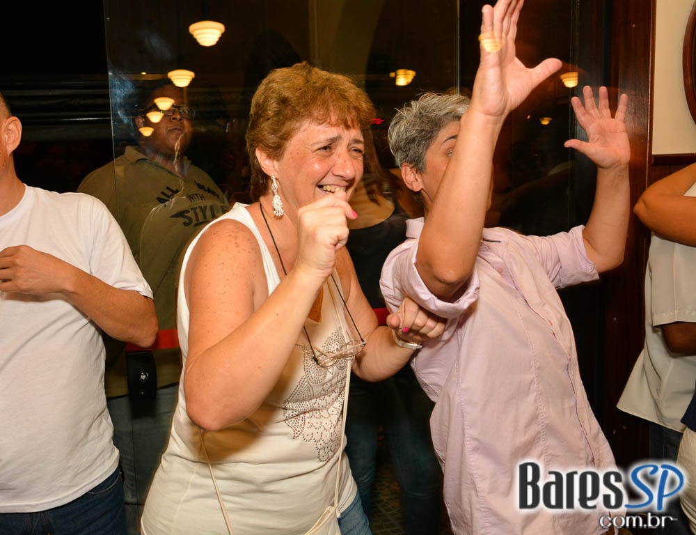 Banda Jornada agitou a noite com muito MPB no Bar Birô Banda Jornada agitou a noite com muito MPB no Bar Birô