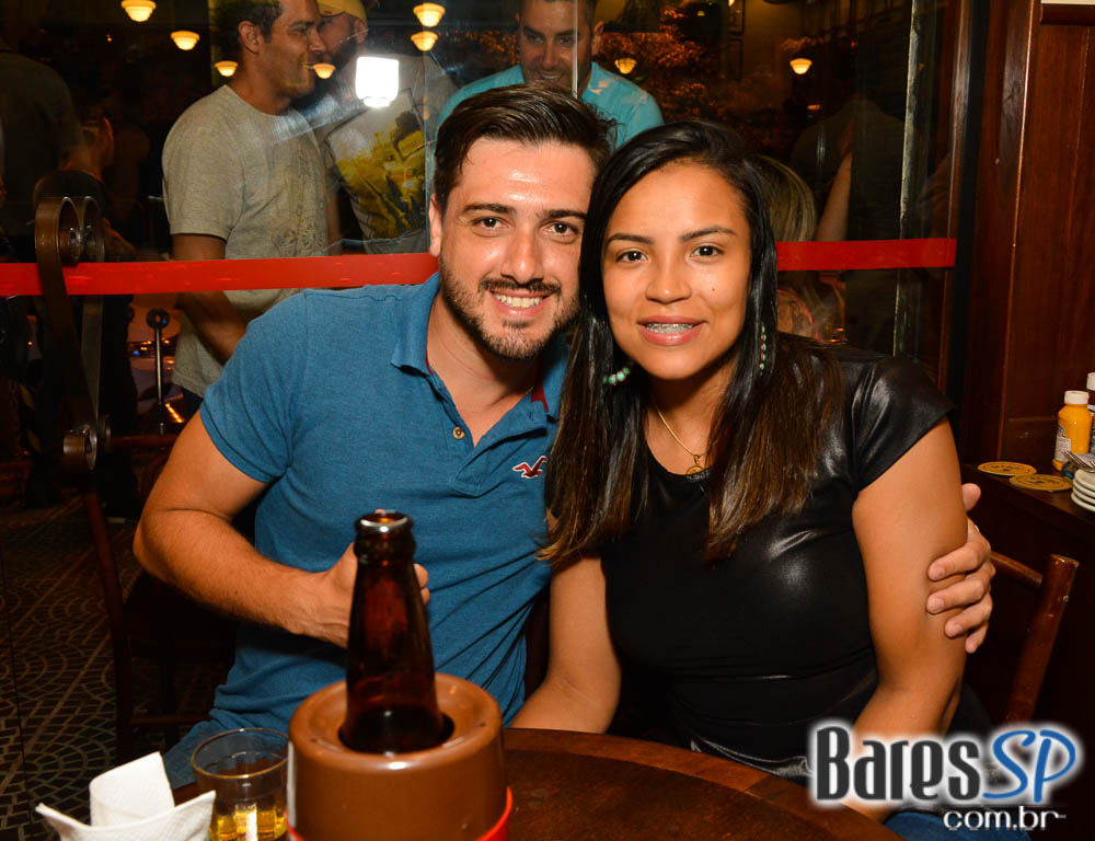 Banda Jornada agitou a noite com muito MPB no Bar Birô Banda Jornada agitou a noite com muito MPB no Bar Birô