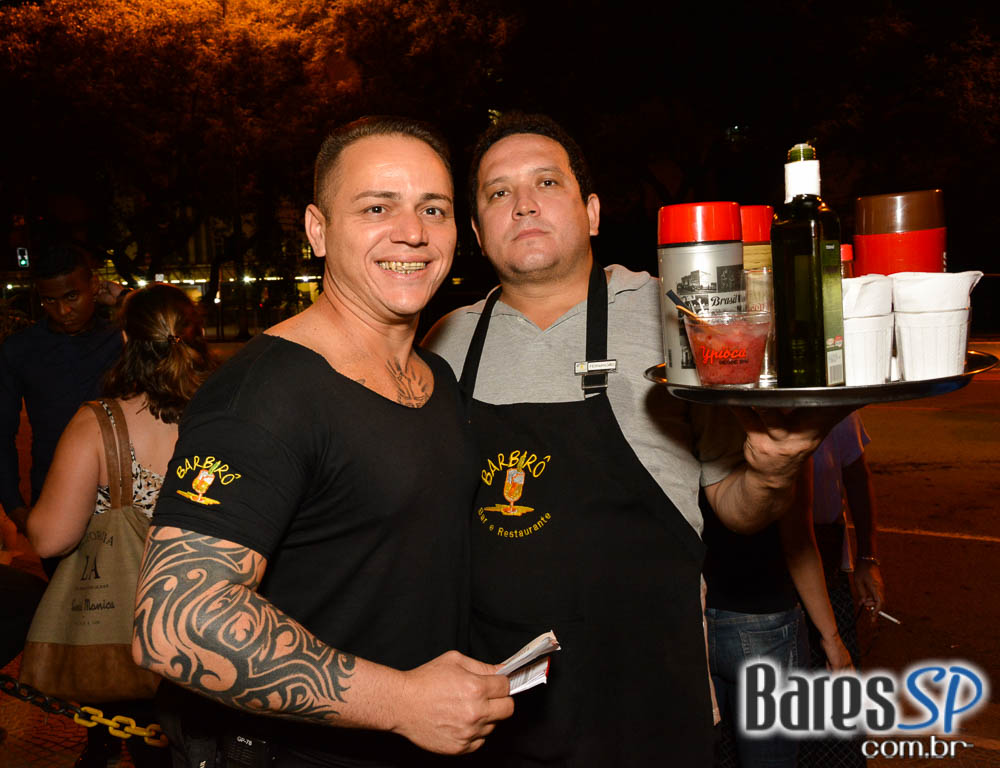 Banda Jornada agitou a noite com muito MPB no Bar Birô Banda Jornada agitou a noite com muito MPB no Bar Birô