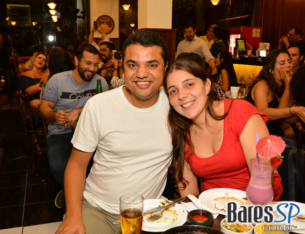 Banda Jornada agitou a noite com muito MPB no Bar Birô Banda Jornada agitou a noite com muito MPB no Bar Birô