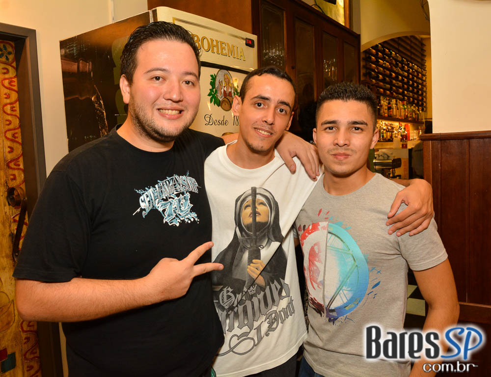 Banda Jornada agitou a noite com muito MPB no Bar Birô Banda Jornada agitou a noite com muito MPB no Bar Birô