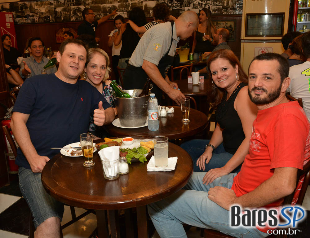 Os Manteigas apresentaram o melhor do MPB e pop rock no Bar Birô Os Manteigas apresentaram o melhor do MPB e pop rock no Bar Birô