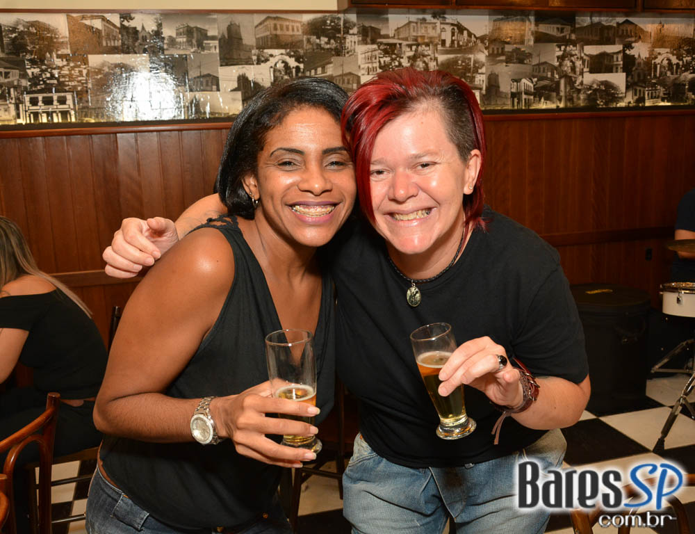 Os Manteigas apresentaram o melhor do MPB e pop rock no Bar Birô Os Manteigas apresentaram o melhor do MPB e pop rock no Bar Birô