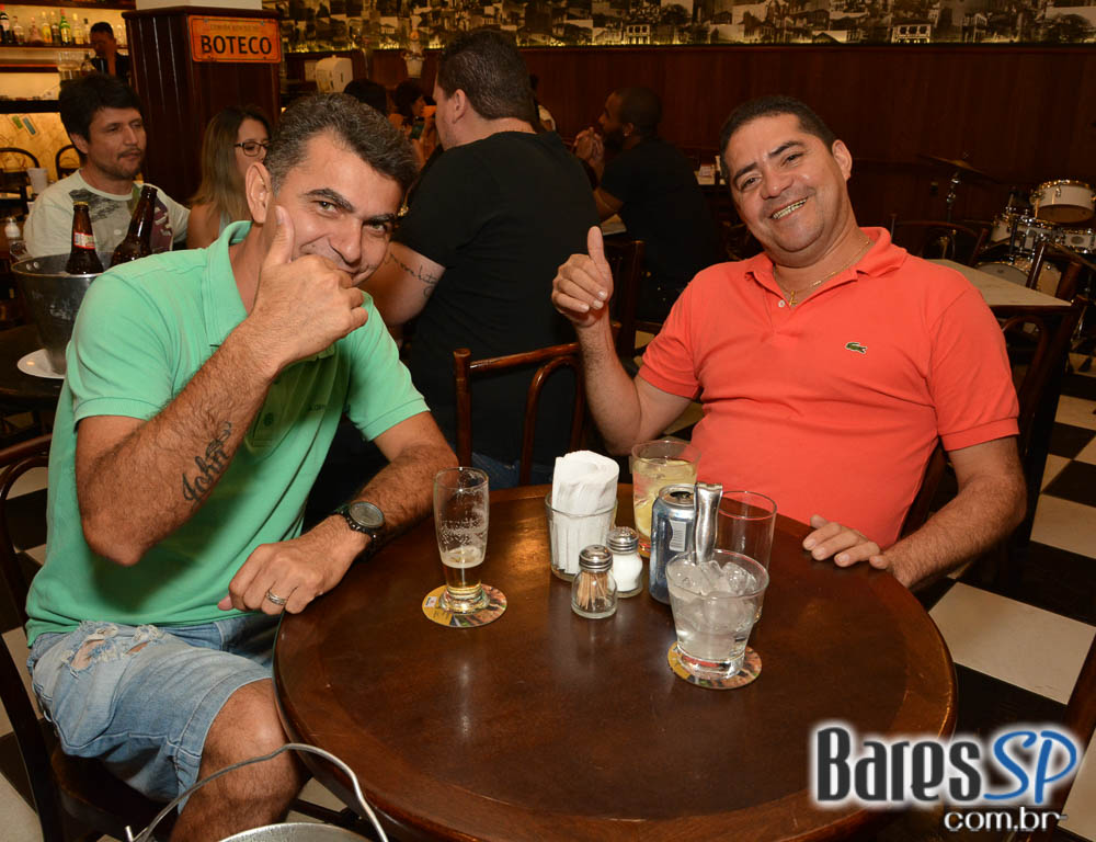 Os Manteigas apresentaram o melhor do MPB e pop rock no Bar Birô Os Manteigas apresentaram o melhor do MPB e pop rock no Bar Birô