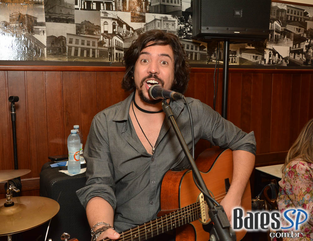 Os Manteigas apresentaram o melhor do MPB e pop rock no Bar Birô Os Manteigas apresentaram o melhor do MPB e pop rock no Bar Birô