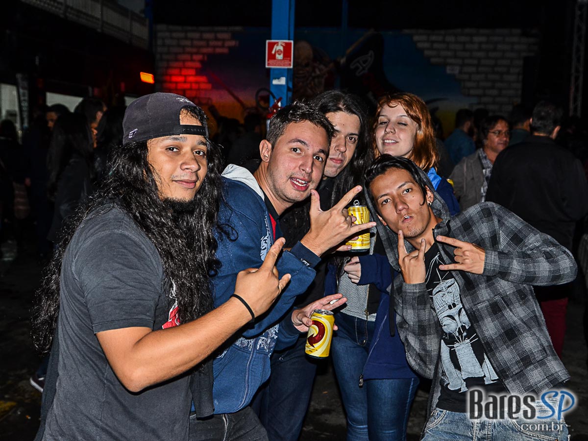 Bandas The Best Maien, Comet Strike, Live to Kiss e Dirty Jack no Aquarius Rock Bar Bandas The Best Maien, Comet Strike, Live to Kiss e Dirty Jack no Aquarius Rock Bar