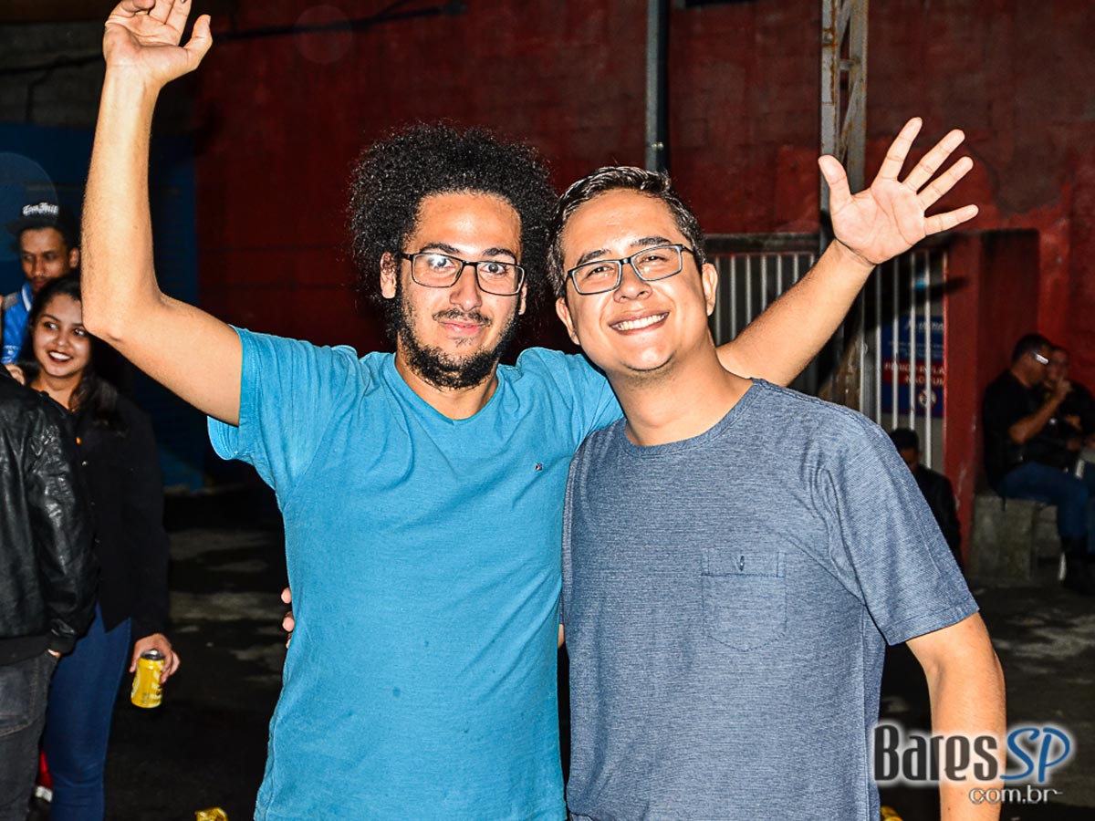 Bandas The Best Maien, Comet Strike, Live to Kiss e Dirty Jack no Aquarius Rock Bar Bandas The Best Maien, Comet Strike, Live to Kiss e Dirty Jack no Aquarius Rock Bar