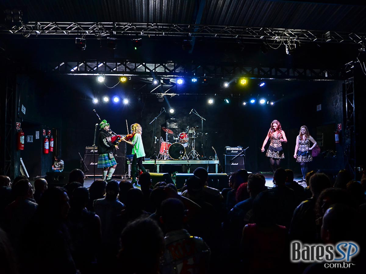 Bandas The Best Maien, Comet Strike, Live to Kiss e Dirty Jack no Aquarius Rock Bar Bandas The Best Maien, Comet Strike, Live to Kiss e Dirty Jack no Aquarius Rock Bar