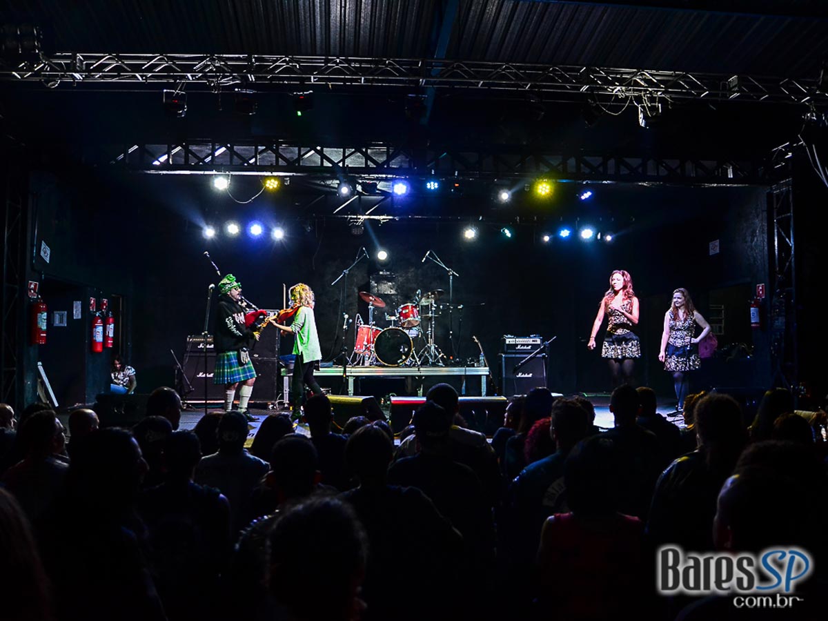 Bandas The Best Maien, Comet Strike, Live to Kiss e Dirty Jack no Aquarius Rock Bar Bandas The Best Maien, Comet Strike, Live to Kiss e Dirty Jack no Aquarius Rock Bar