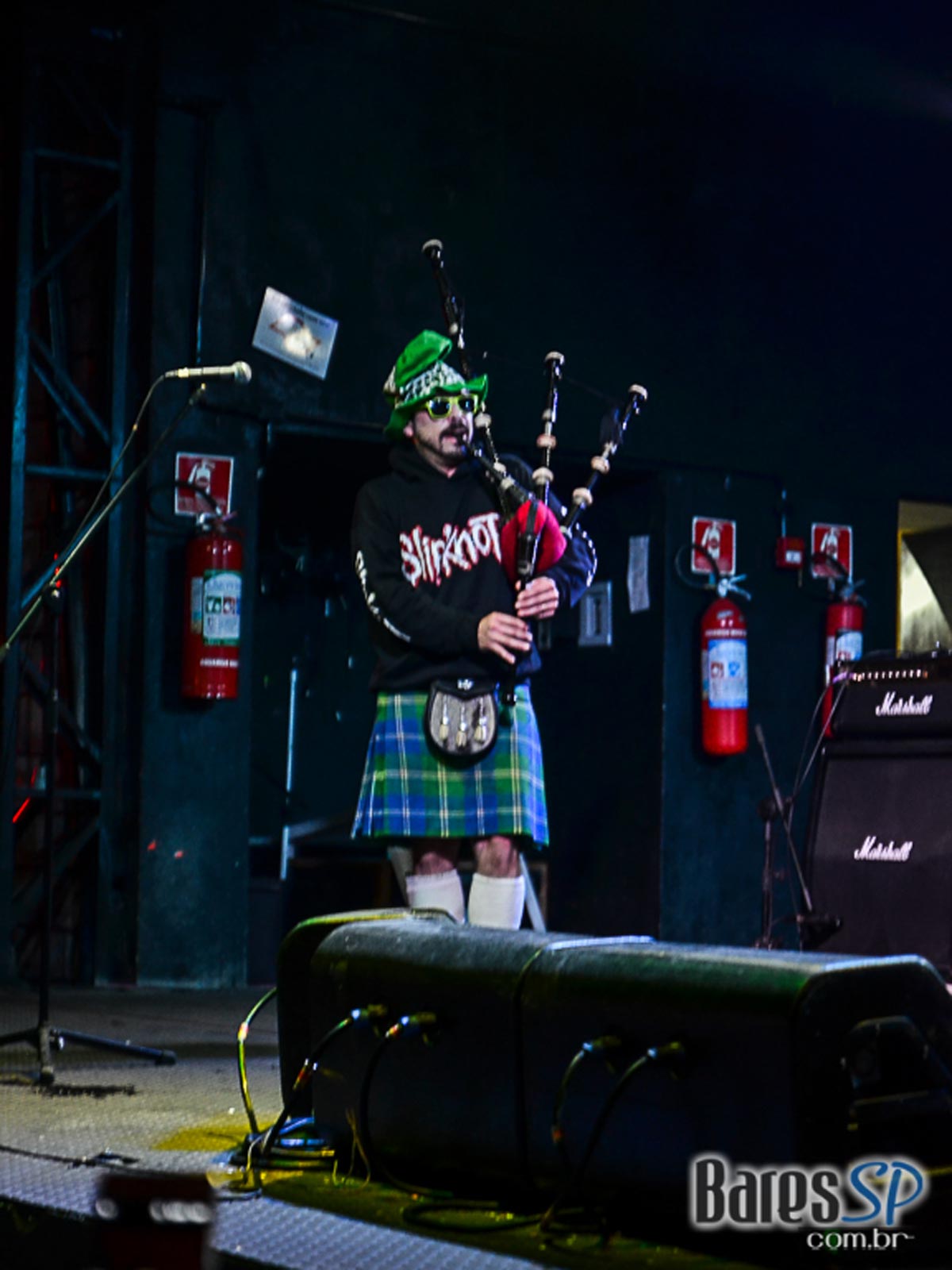 Bandas The Best Maien, Comet Strike, Live to Kiss e Dirty Jack no Aquarius Rock Bar Bandas The Best Maien, Comet Strike, Live to Kiss e Dirty Jack no Aquarius Rock Bar