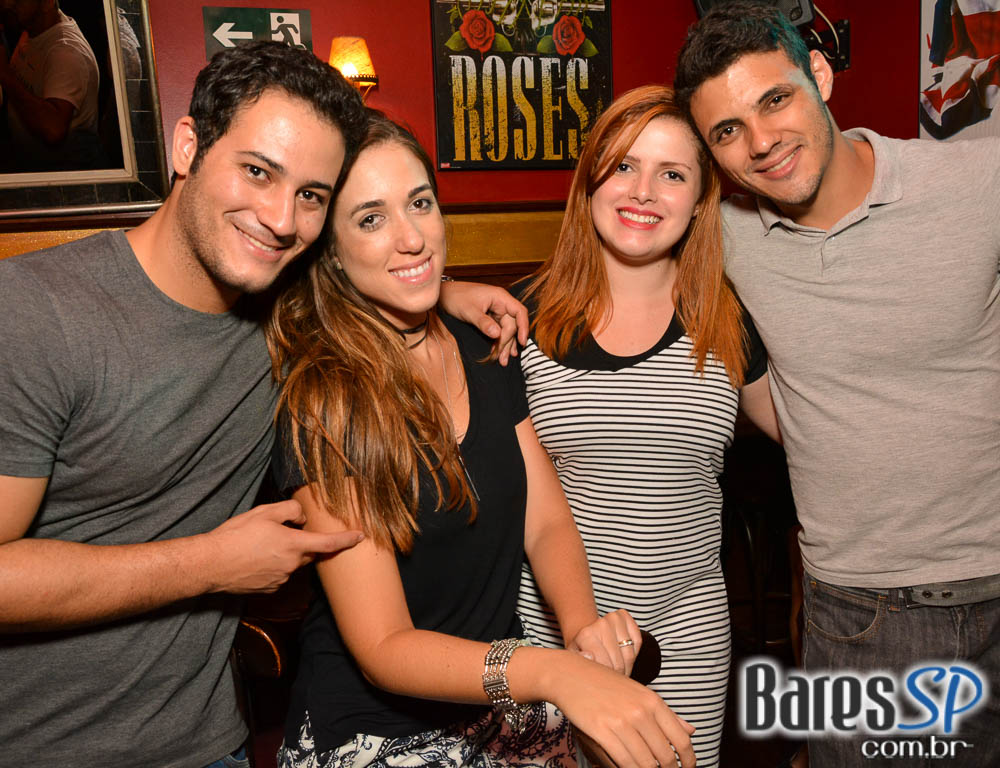 Banda Insônica e Sal Vincent comandaram a noite com muito rock no Republic Pub Banda Insônica e Sal Vincent comandaram a noite com muito rock no Republic Pub