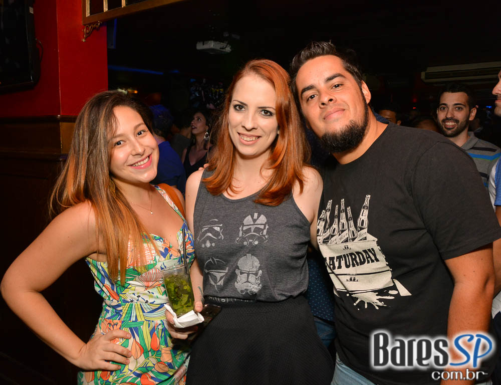 Banda Junkie Box e William Kim comandaram a noite com pop rock no Republic Pub Banda Junkie Box e William Kim comandaram a noite com pop rock no Republic Pub