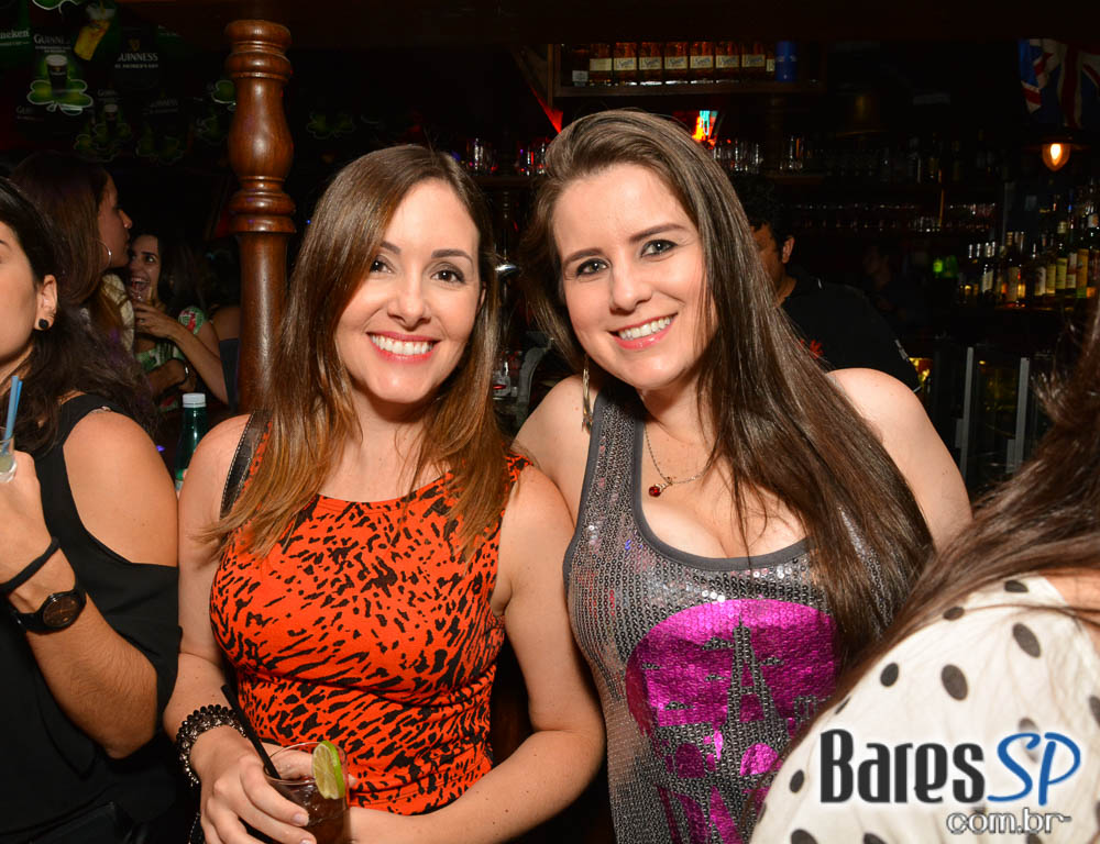 Banda Junkie Box e William Kim comandaram a noite com pop rock no Republic Pub Banda Junkie Box e William Kim comandaram a noite com pop rock no Republic Pub