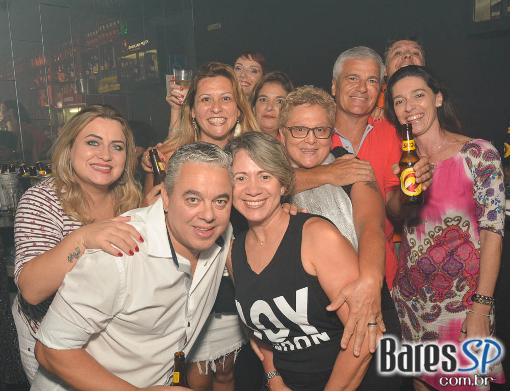 Noite do Whisky comandou a noite com muito flash back no Akbar Lounge e Disco Noite do Whisky comandou a noite com muito flash back no Akbar Lounge e Disco