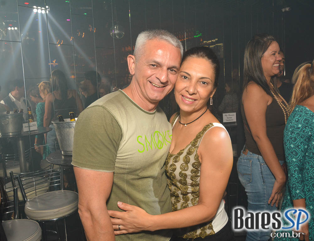 Noite do Whisky comandou a noite com muito flash back no Akbar Lounge e Disco Noite do Whisky comandou a noite com muito flash back no Akbar Lounge e Disco