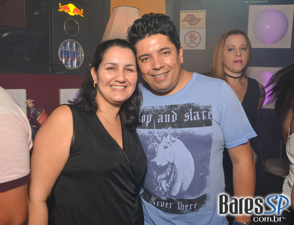 Noite do Whisky comandou a noite com muito flash back no Akbar Lounge e Disco Noite do Whisky comandou a noite com muito flash back no Akbar Lounge e Disco
